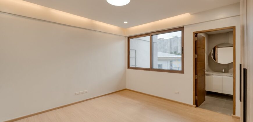 4BR Modern Luxury Duplex House & Lot, Kapitolyo, Pasig City