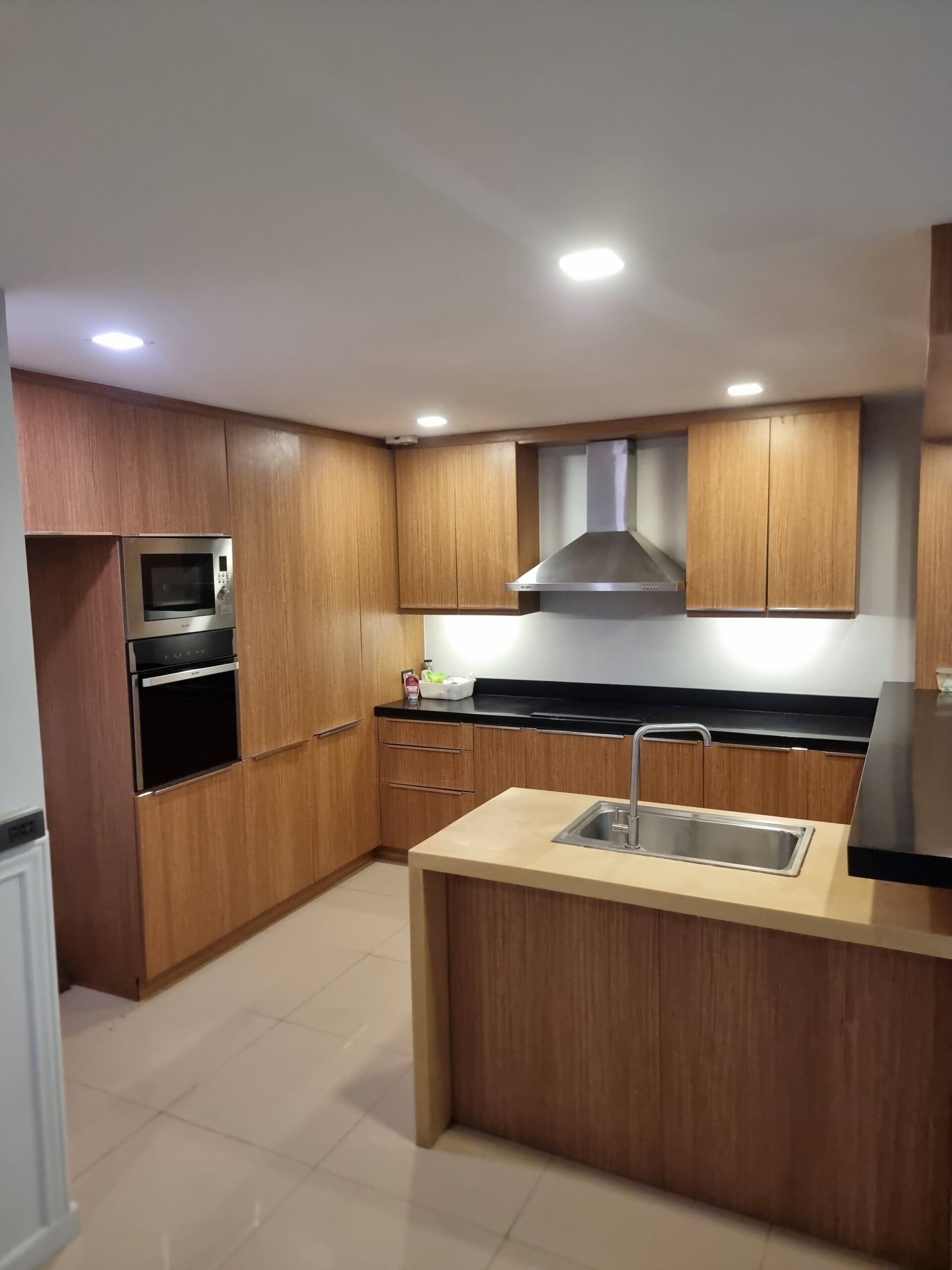 4 Storey Townhouse, in Sta Mesa, Sampaloc Manila City