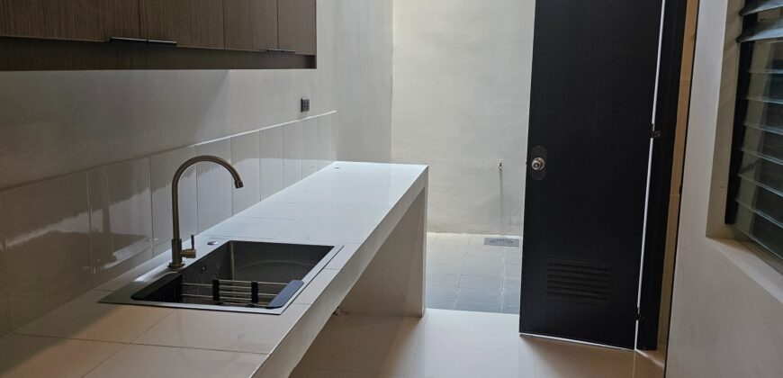 3BR Townhouse in East Fairview, Quezon City