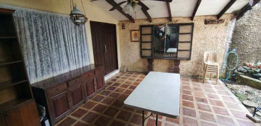 4BR House and Lot in Barangay Kapitolyo, Pasig City