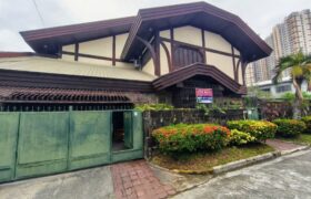4BR House and Lot in Barangay Kapitolyo, Pasig City