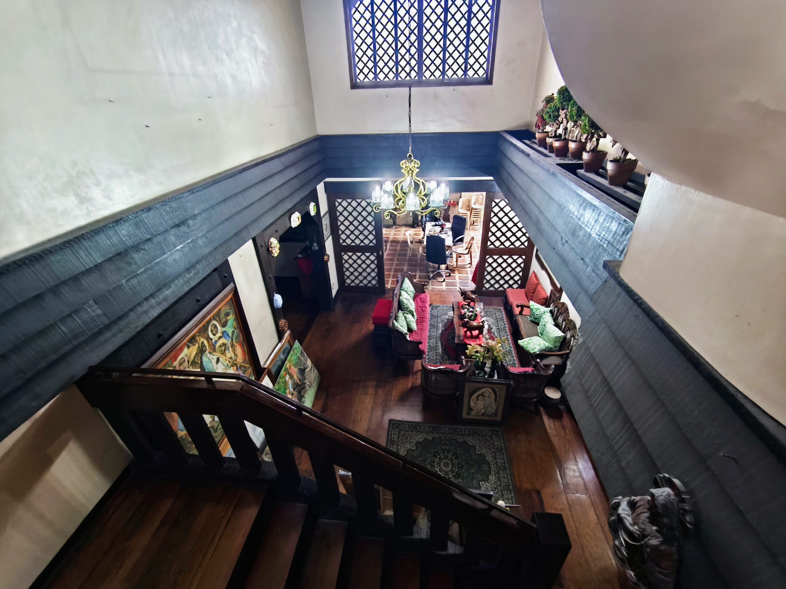 4BR House and Lot in Barangay Kapitolyo, Pasig City