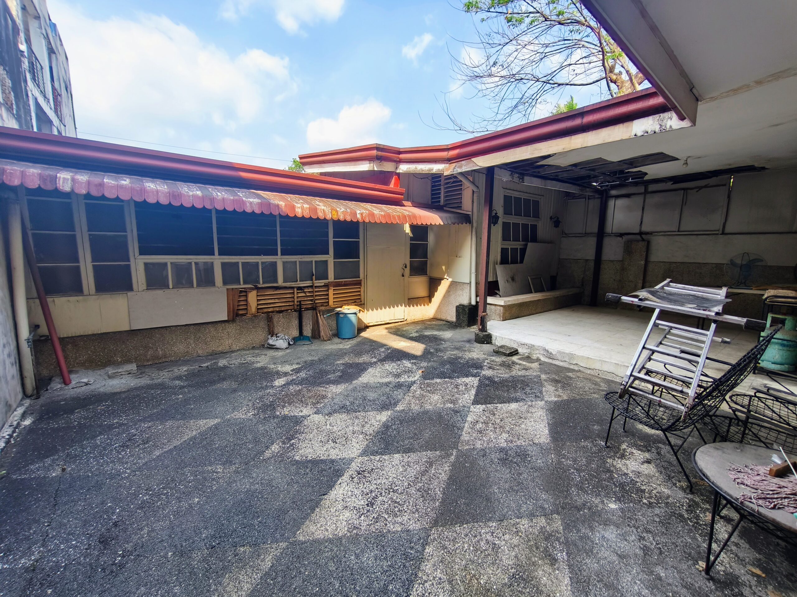 4BR House and Lot in Project 6, Quezon City