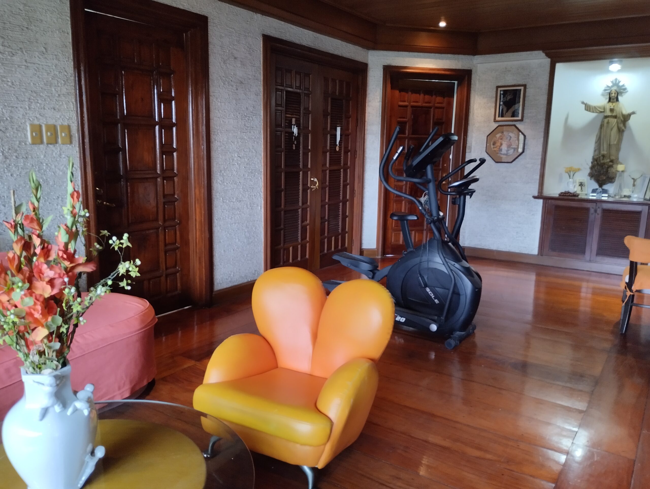 1,378 sqm Luxury Home in Xavierville, Quezon City