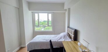 Studio Unit w/ Parking in The Arton by Rockwell, Loyola Heights, Quezon City