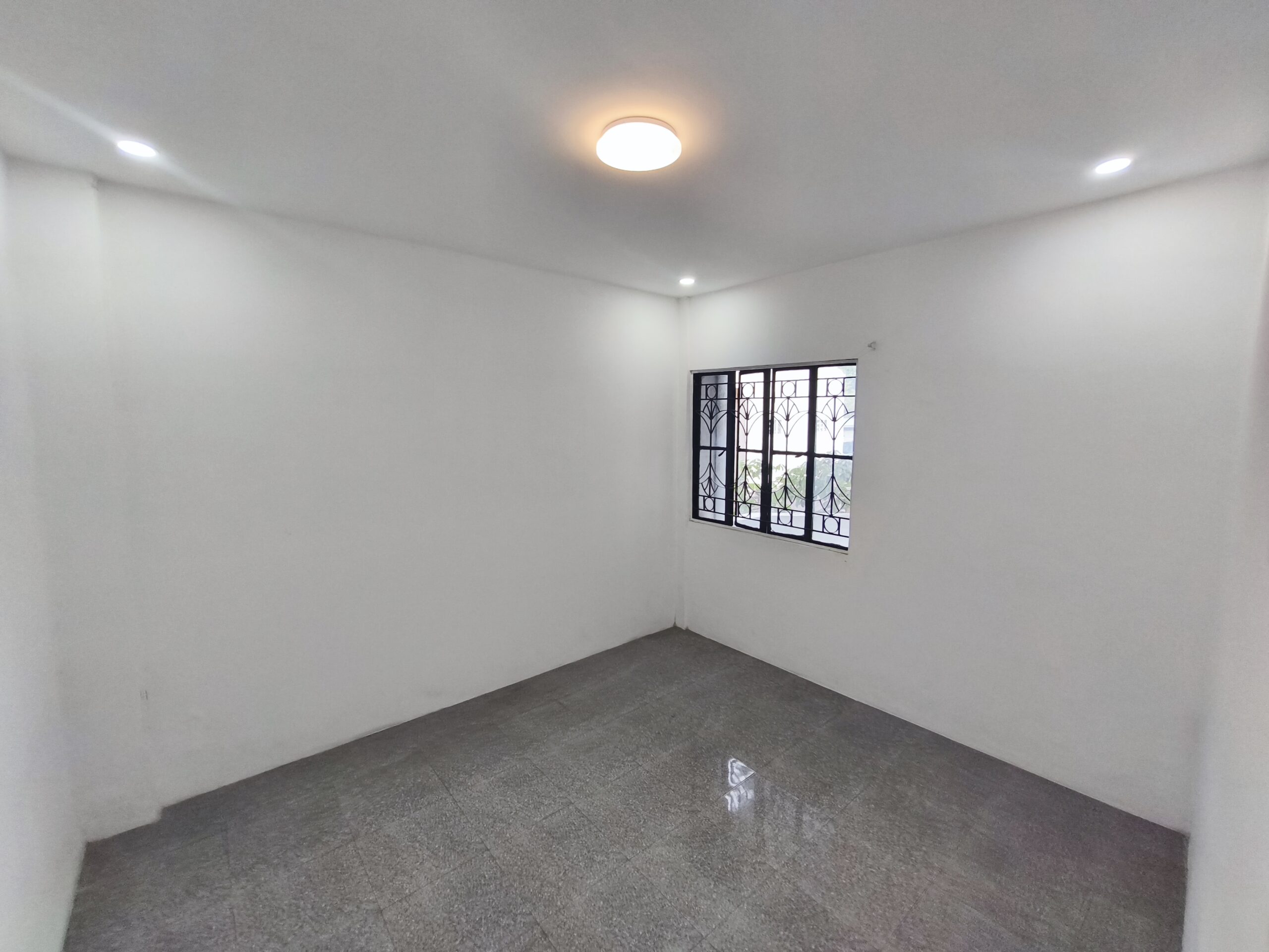 5BR 3-Storey House for Sale – St. Joseph Village QC (Near Congressional)