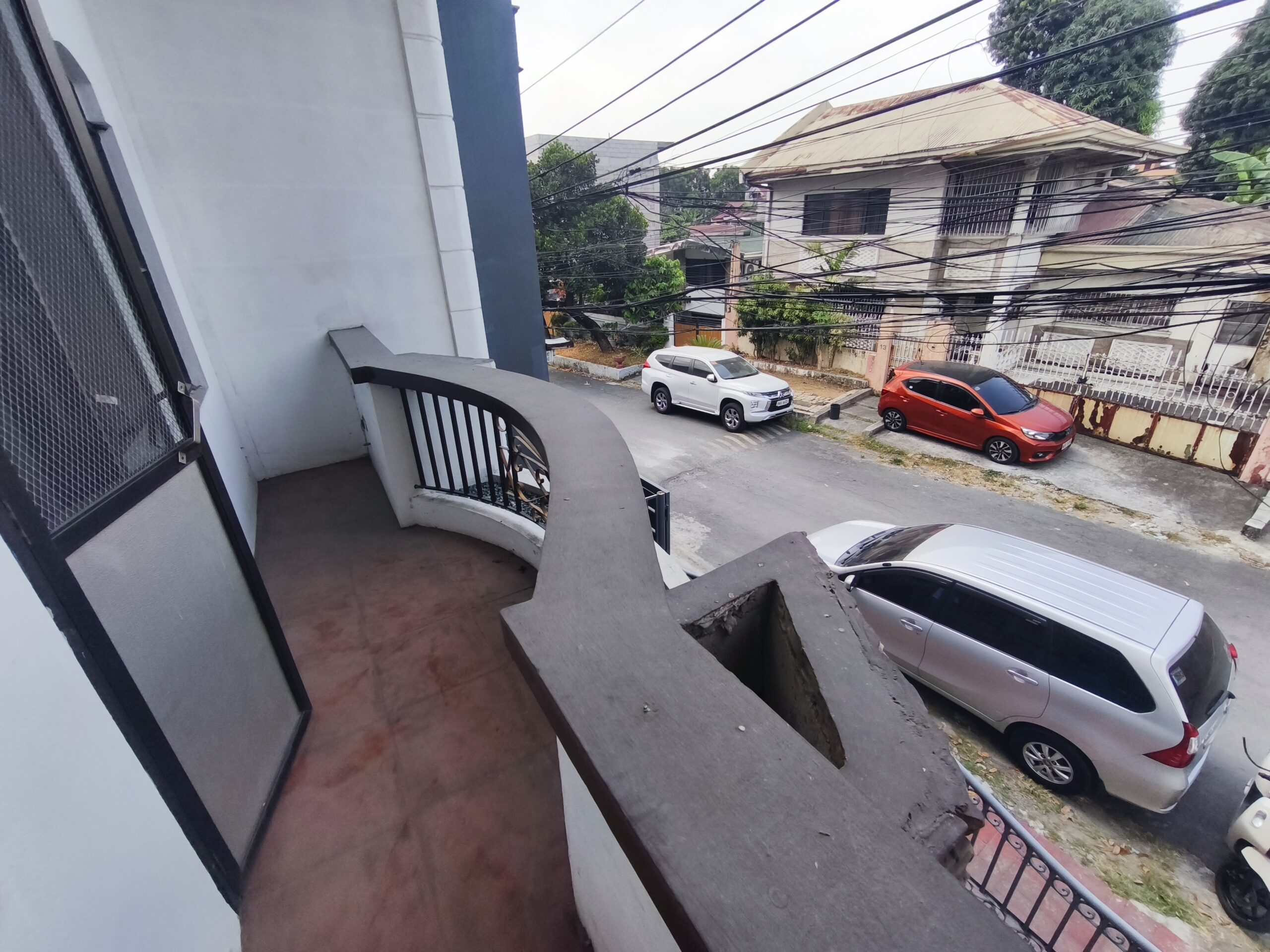 5BR 3-Storey House for Sale – St. Joseph Village QC (Near Congressional)