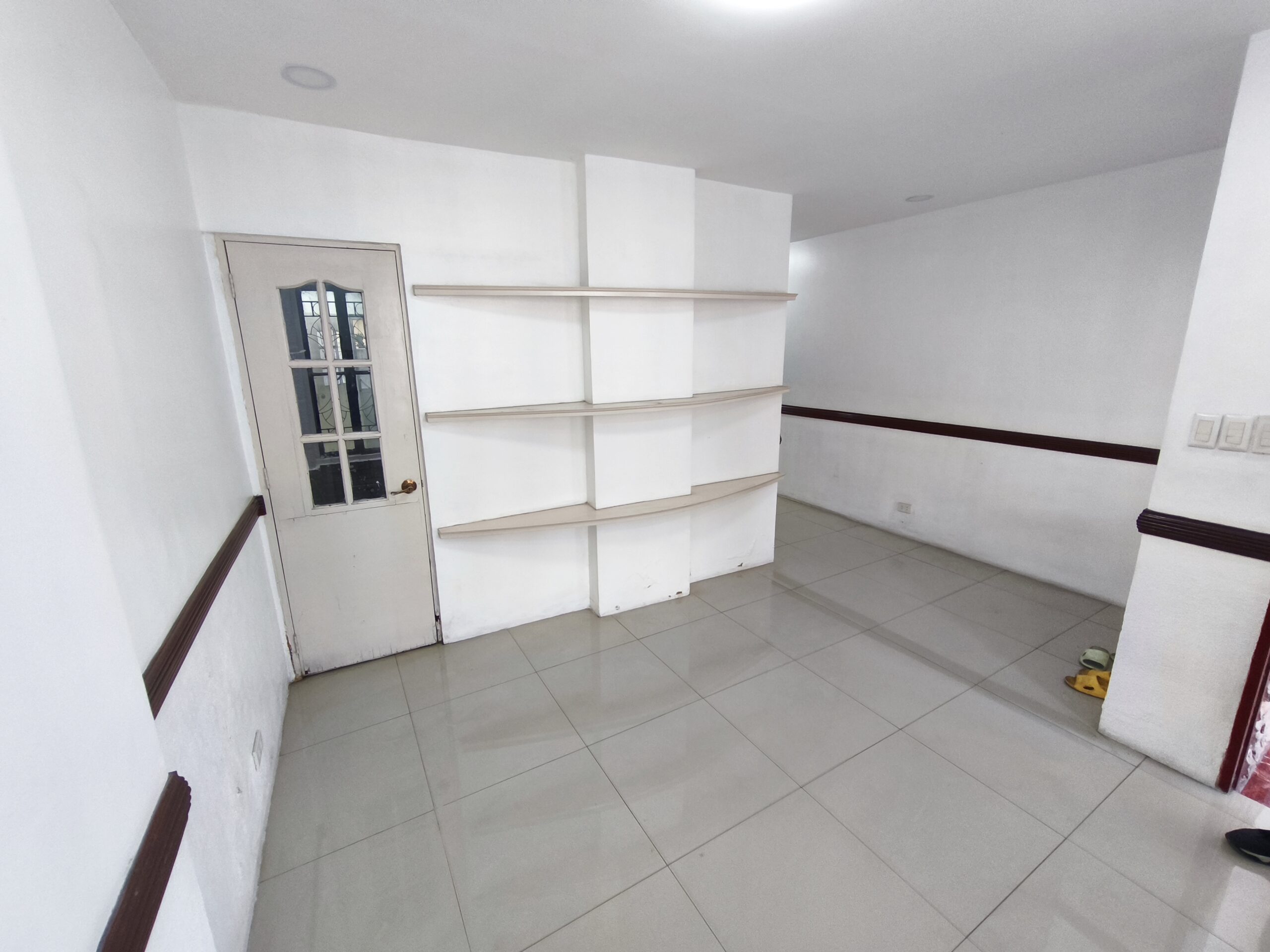 5BR 3-Storey House for Sale – St. Joseph Village QC (Near Congressional)