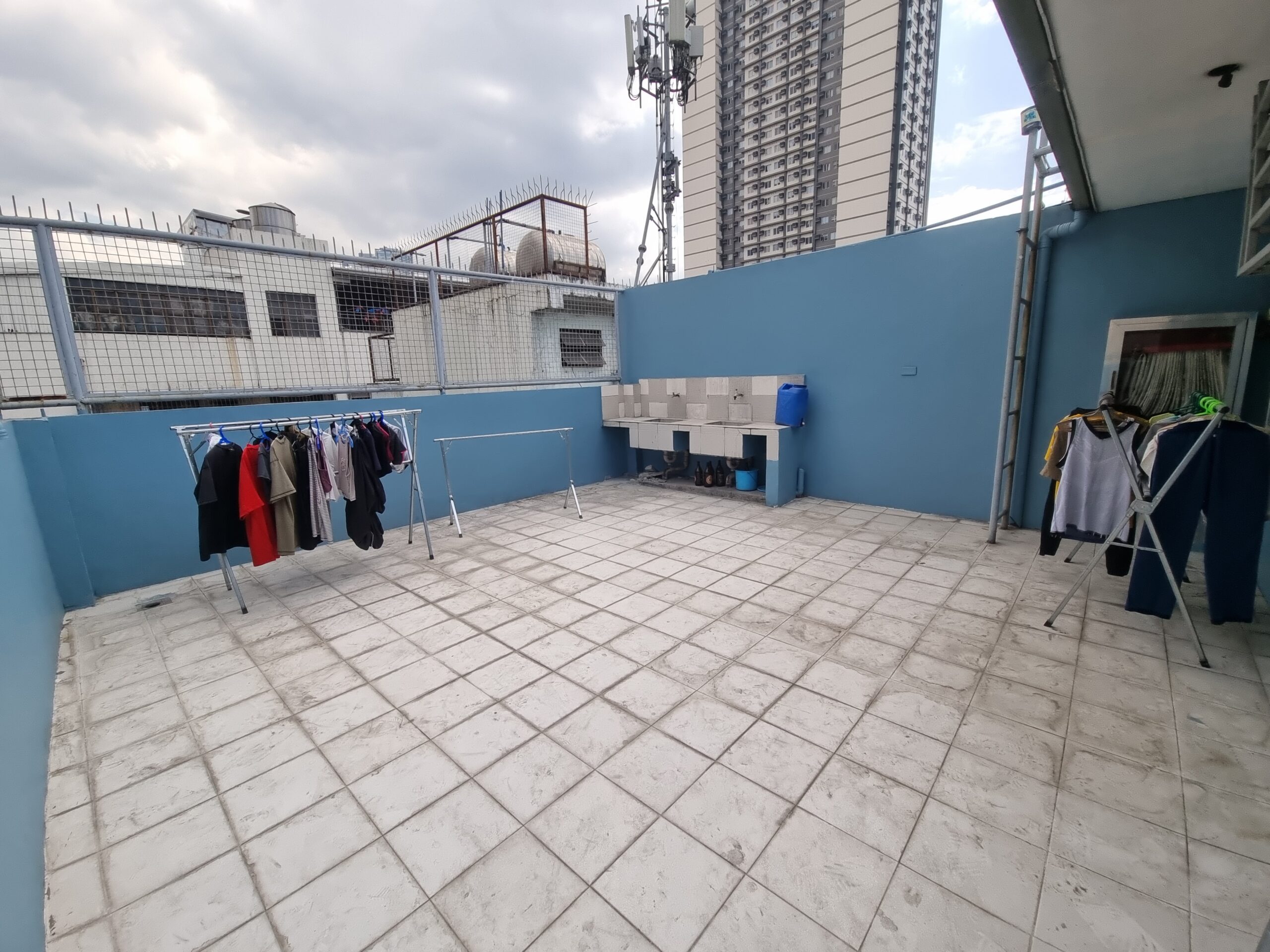 Ready-to-Operate 33-Room Building Near Recto & Quiapo Ubelt Manila