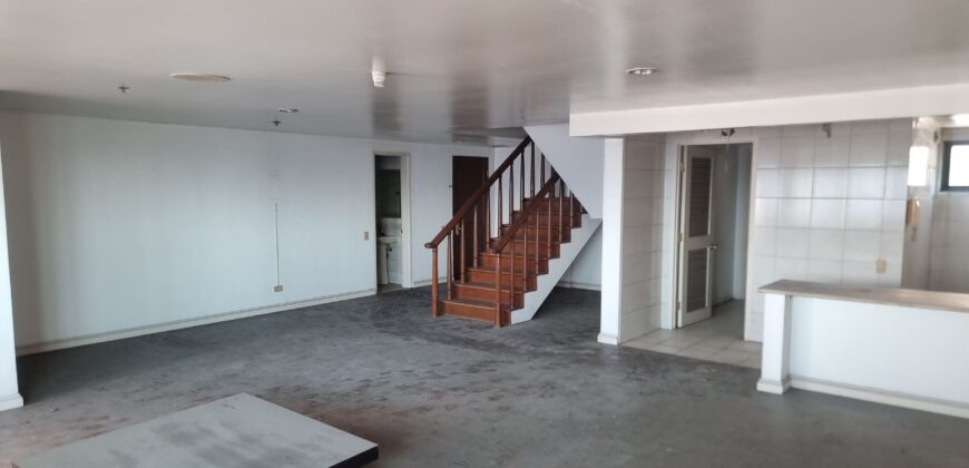 Bi-level Penthouse unit in West Tower along Osmeña Highway, Bangkal, Makati City