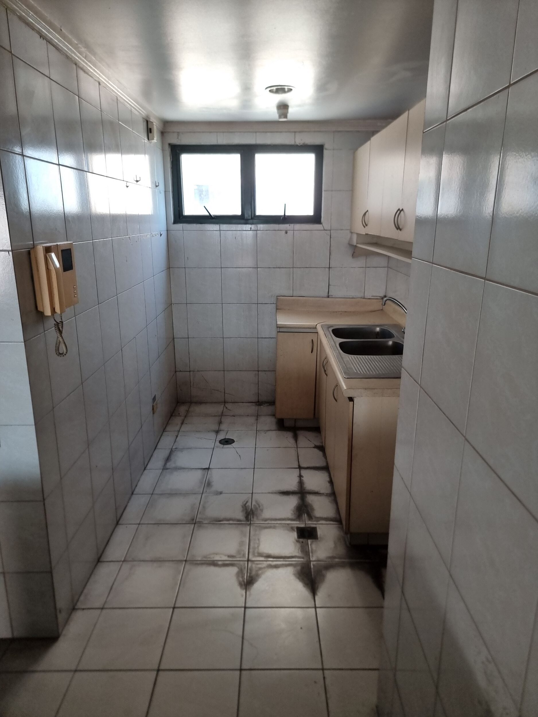Bi-level Penthouse unit in West Tower along Osmeña Highway, Bangkal, Makati City