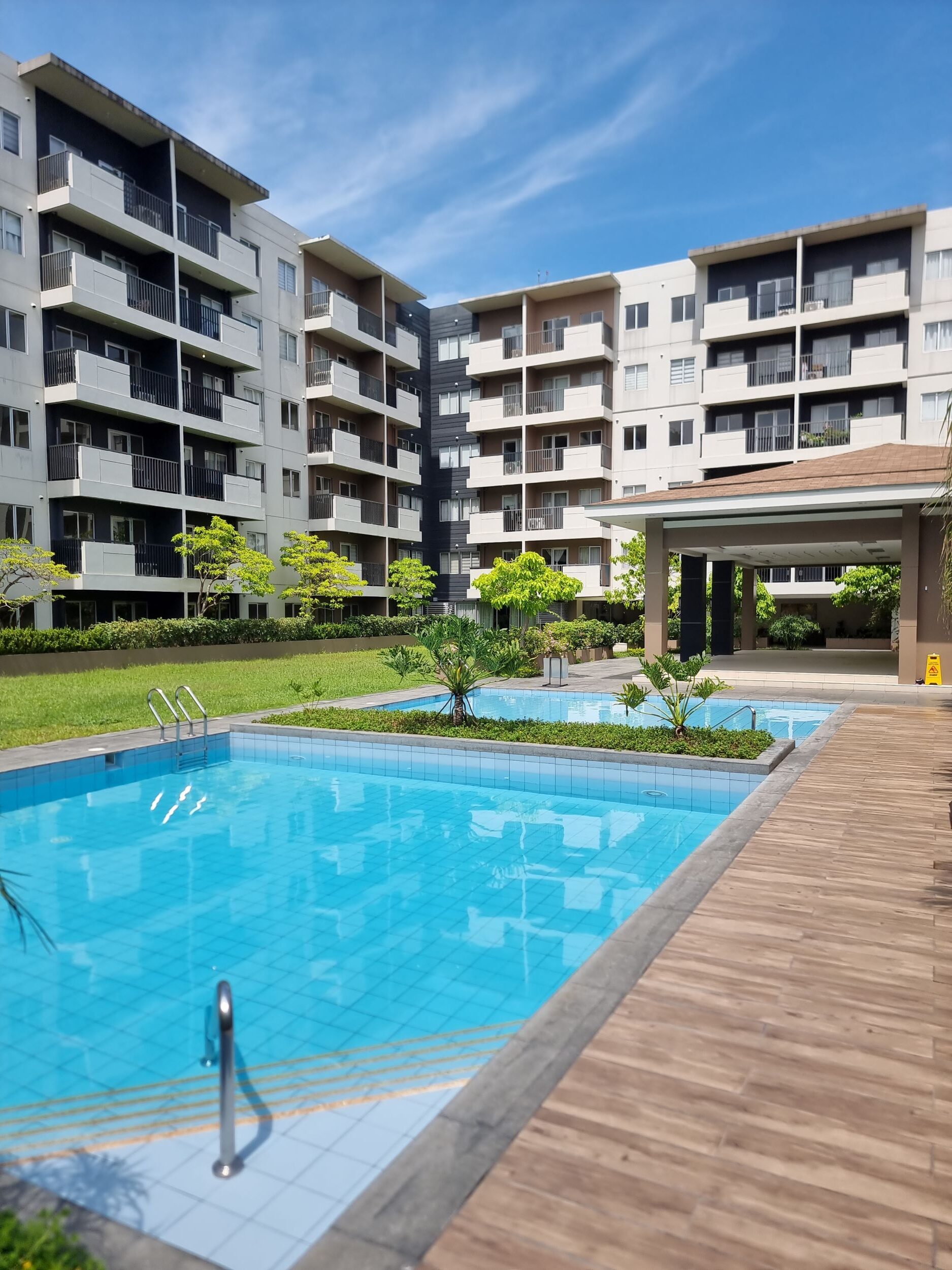 2BR Fully-furnished Low Rise Condo Unit at One Antonio, Sacred Heart cor. Dao St., San Antonio Village, Makati City