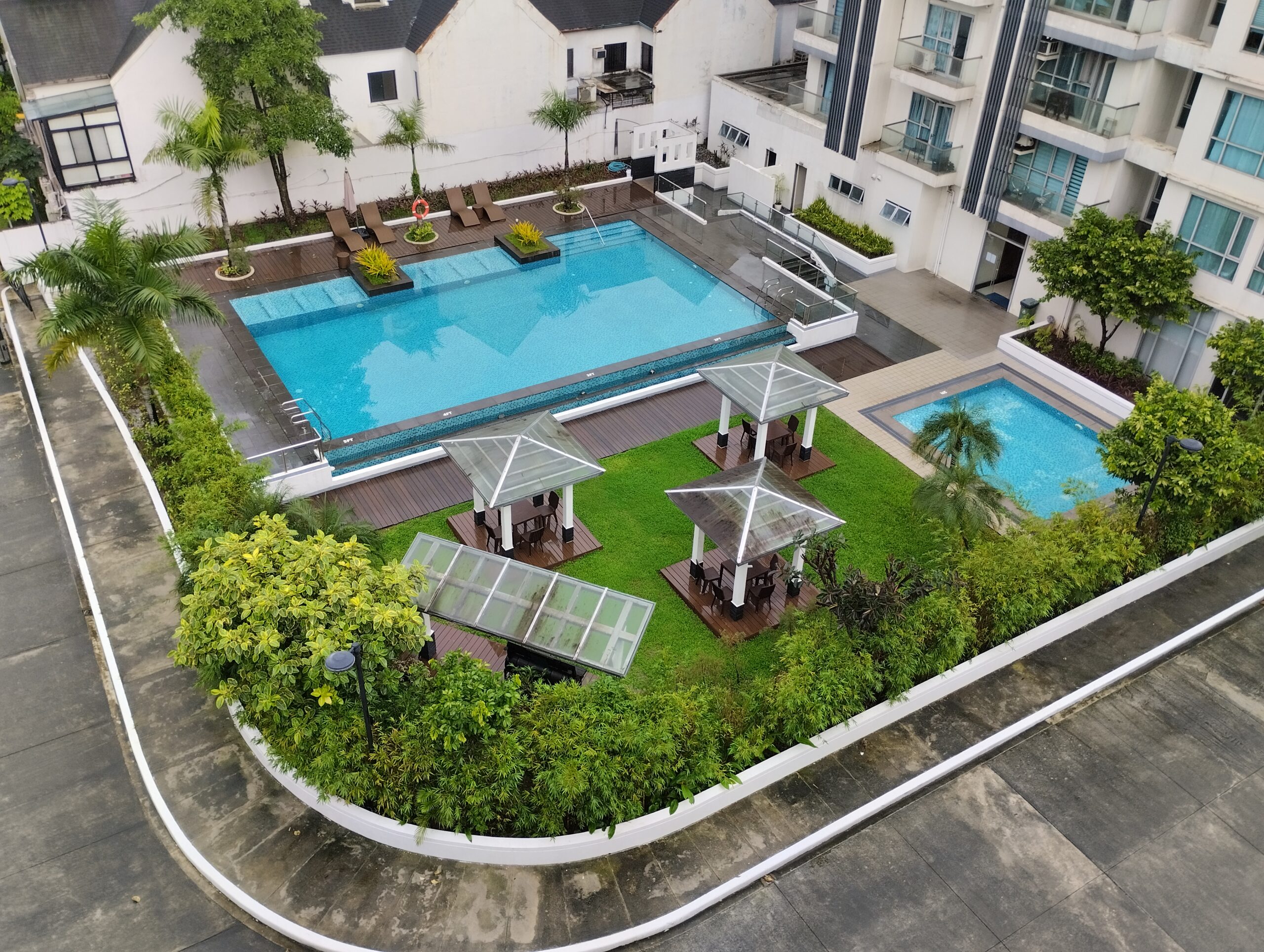 2BR + Maid’s Room | 2 Parking Slots | Golfhill Gardens, Capitol Hills