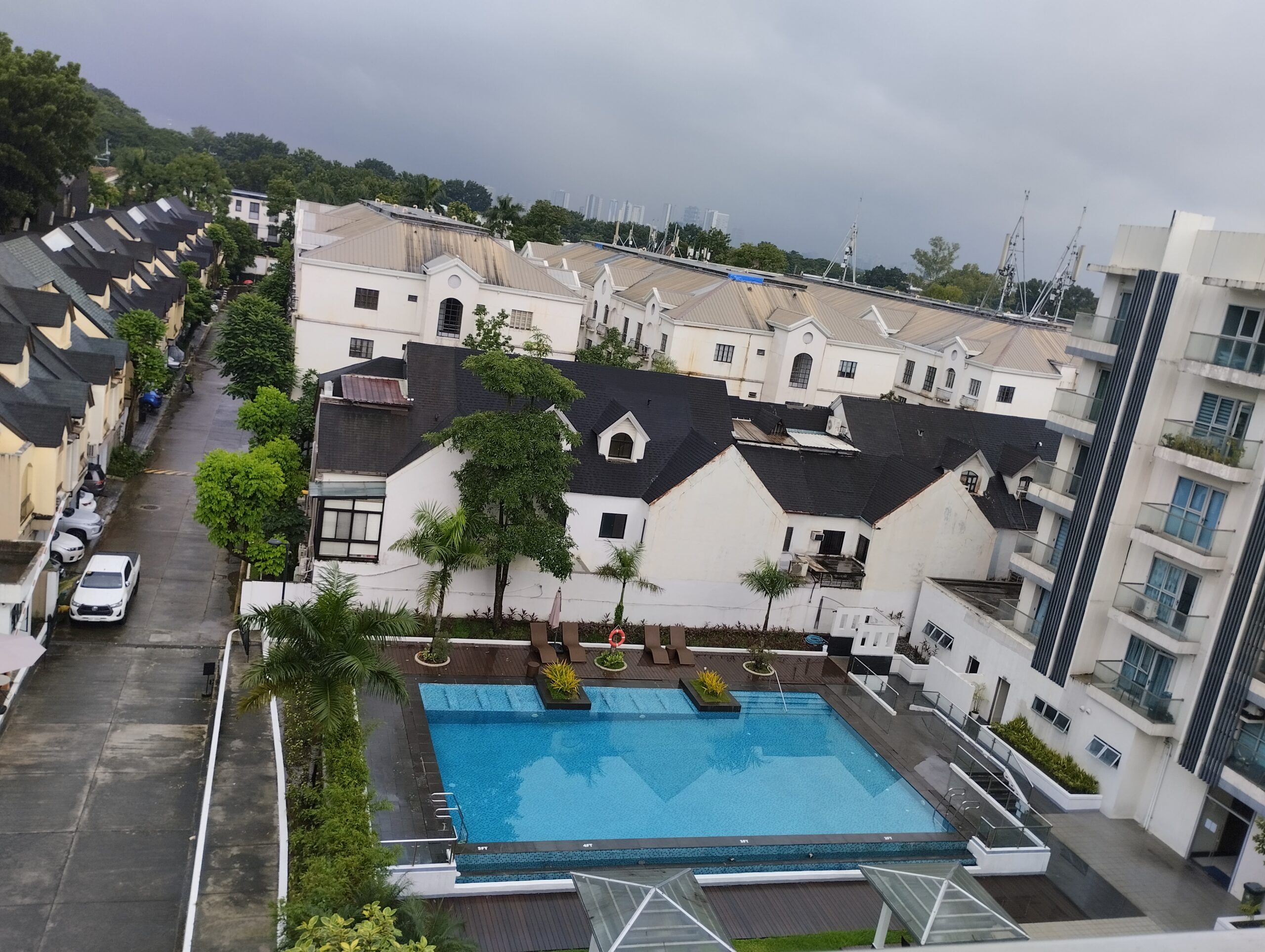 2BR + Maid’s Room | 2 Parking Slots | Golfhill Gardens, Capitol Hills