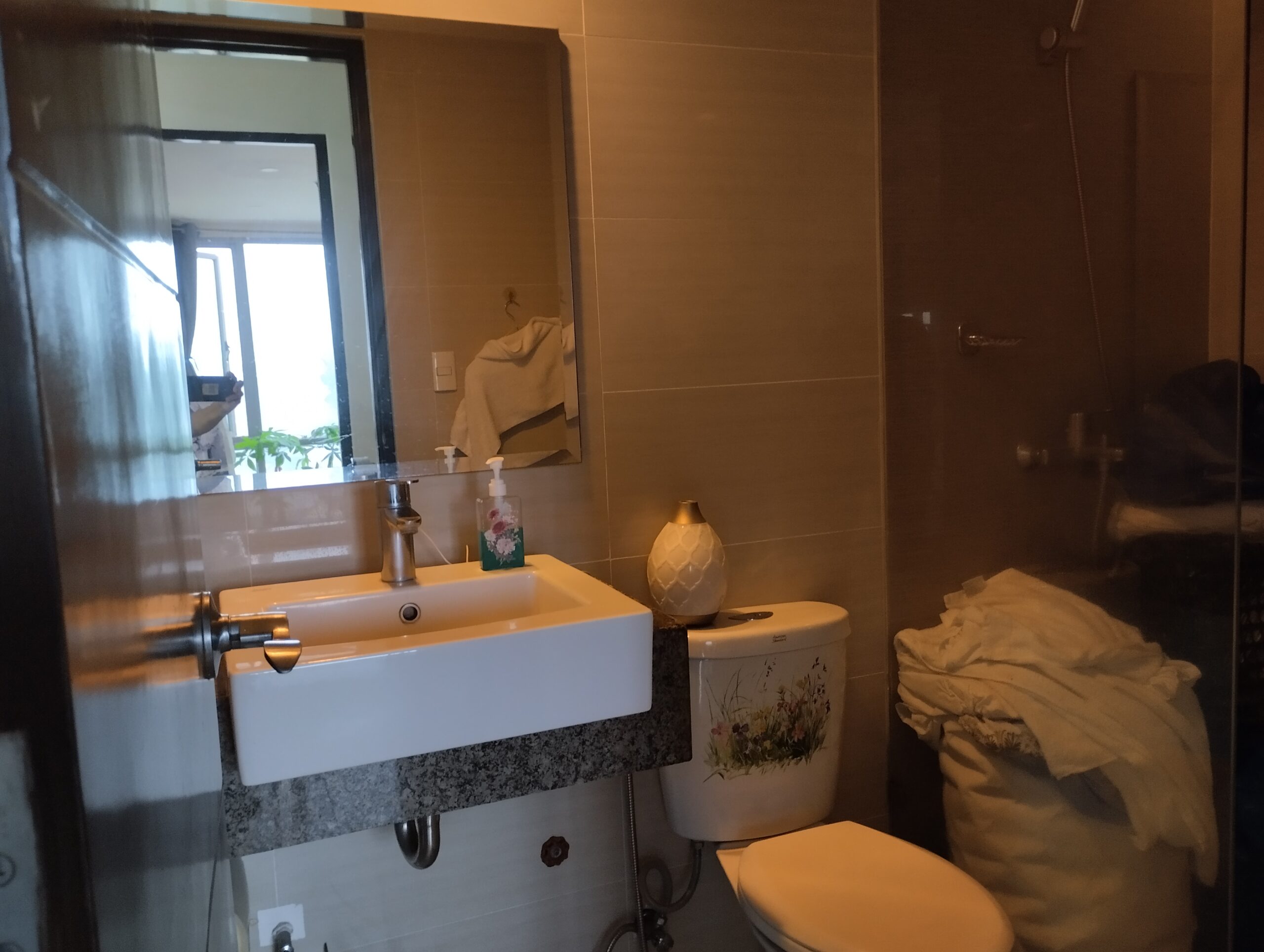 2BR + Maid’s Room | 2 Parking Slots | Golfhill Gardens, Capitol Hills