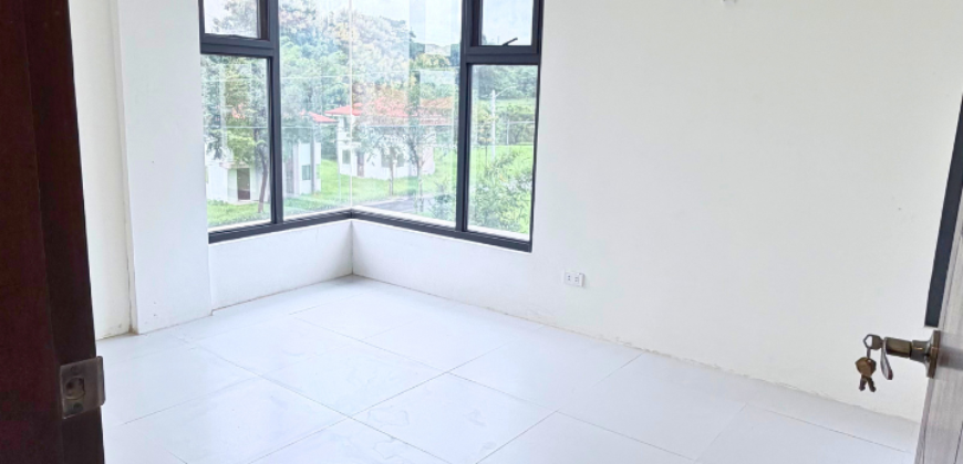 4-BEDROOM HOUSE & LOT FOR SALE IN AVIDA ALTARAZA, SJDM BULACAN