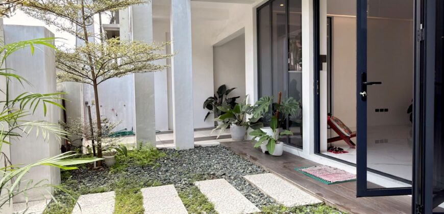 6-BEDROOM HOUSE & LOT FOR SALE IN VERMONT PARK EXECUTIVE VILLAGE, ANTIPOLO CITY, RIZAL