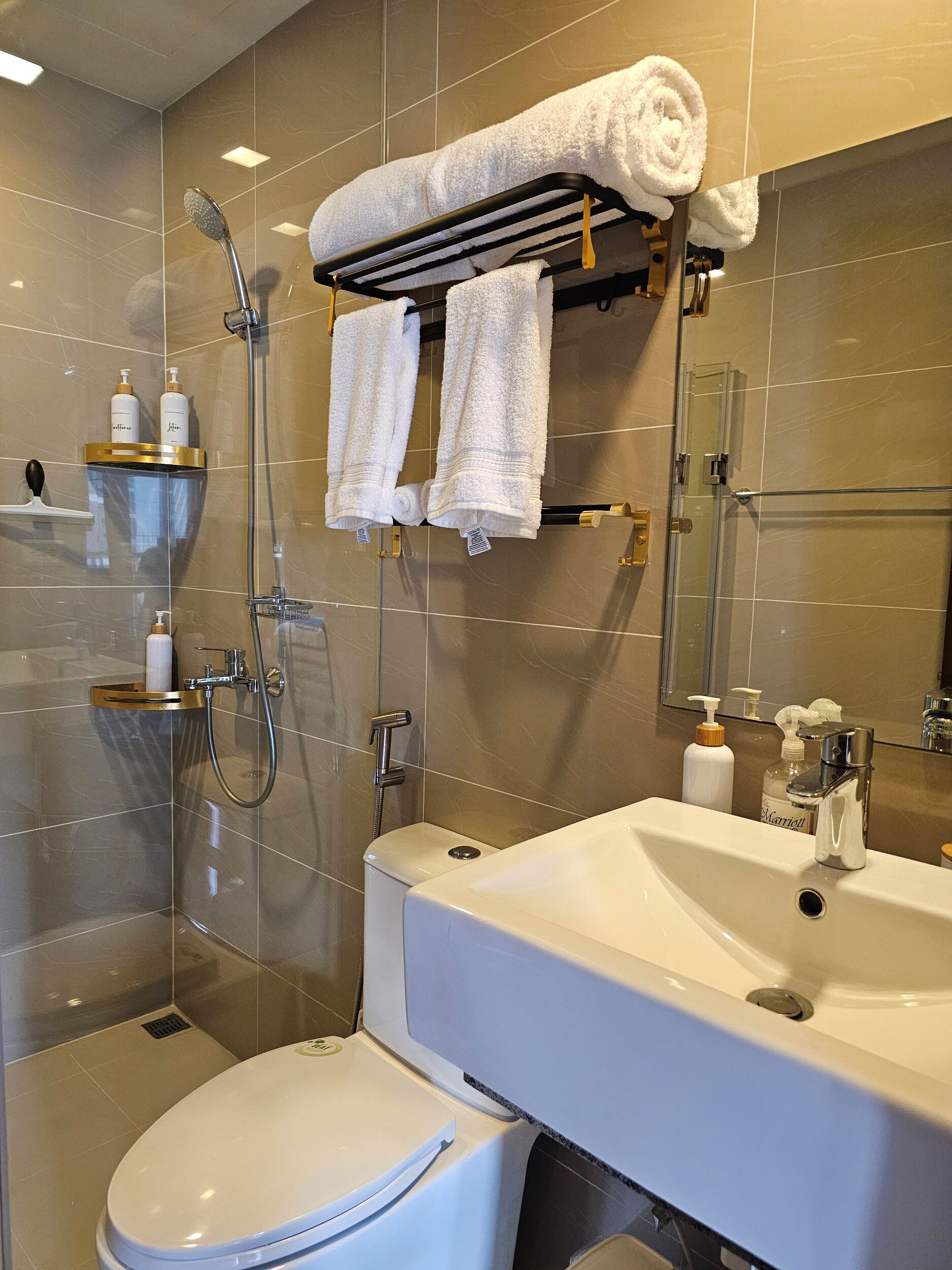 2BR Unit with Maid’s Room at The Ellis, Salcedo Village, Makati