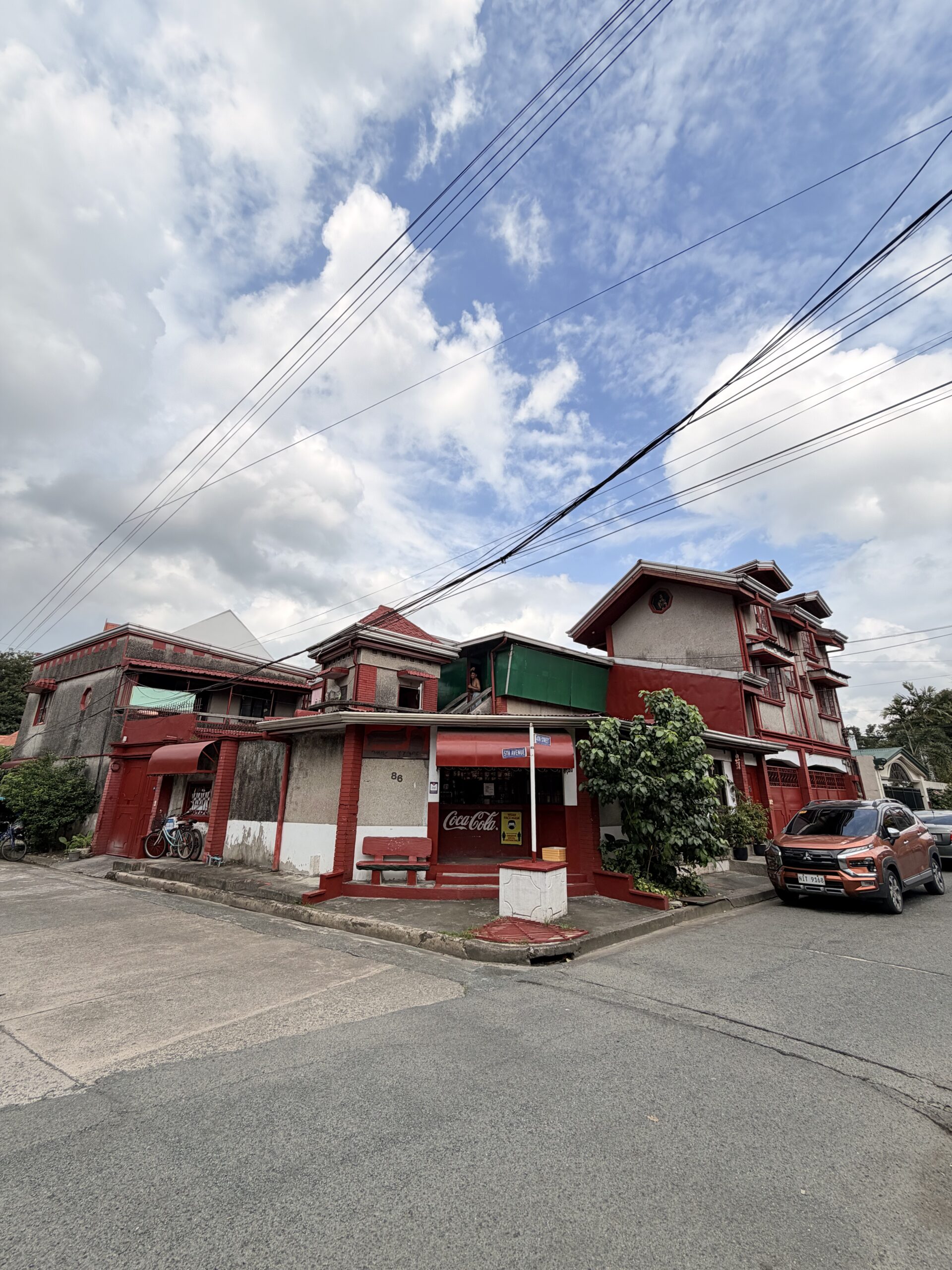 5BR House and Lot in Riverside Village, Pasig City