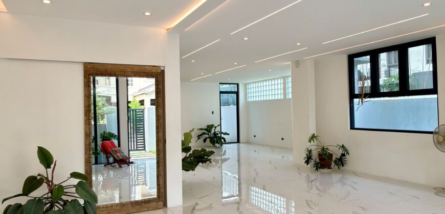 6-BEDROOM HOUSE & LOT FOR SALE IN VERMONT PARK EXECUTIVE VILLAGE, ANTIPOLO CITY, RIZAL