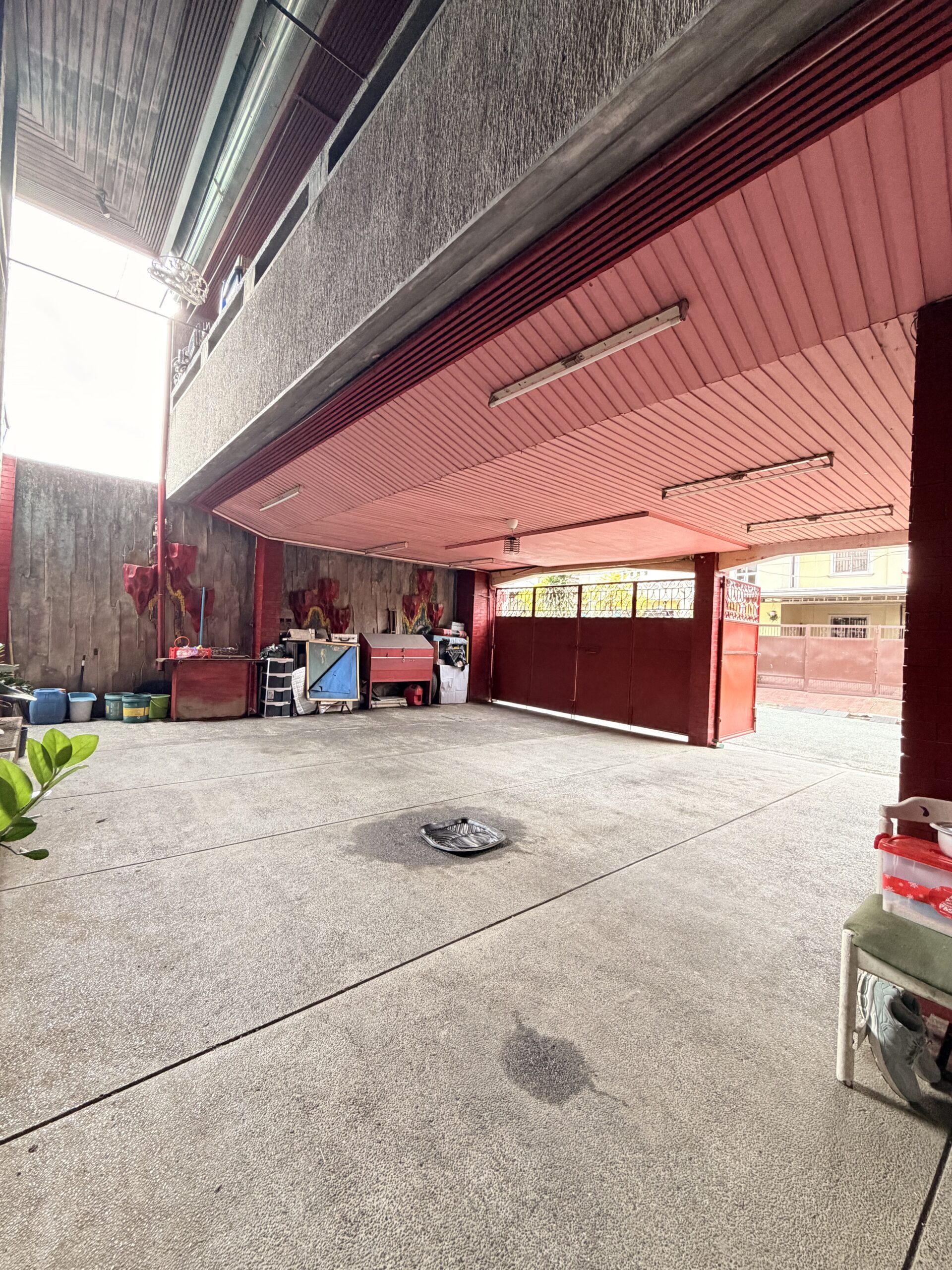 5BR House and Lot in Riverside Village, Pasig City