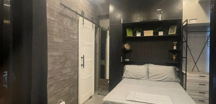A nicely interior 1-bedroom unit for sale at Eastwood Parkview Tower 2, conveniently located above Eastwood Mall in Libis, Quezon City.